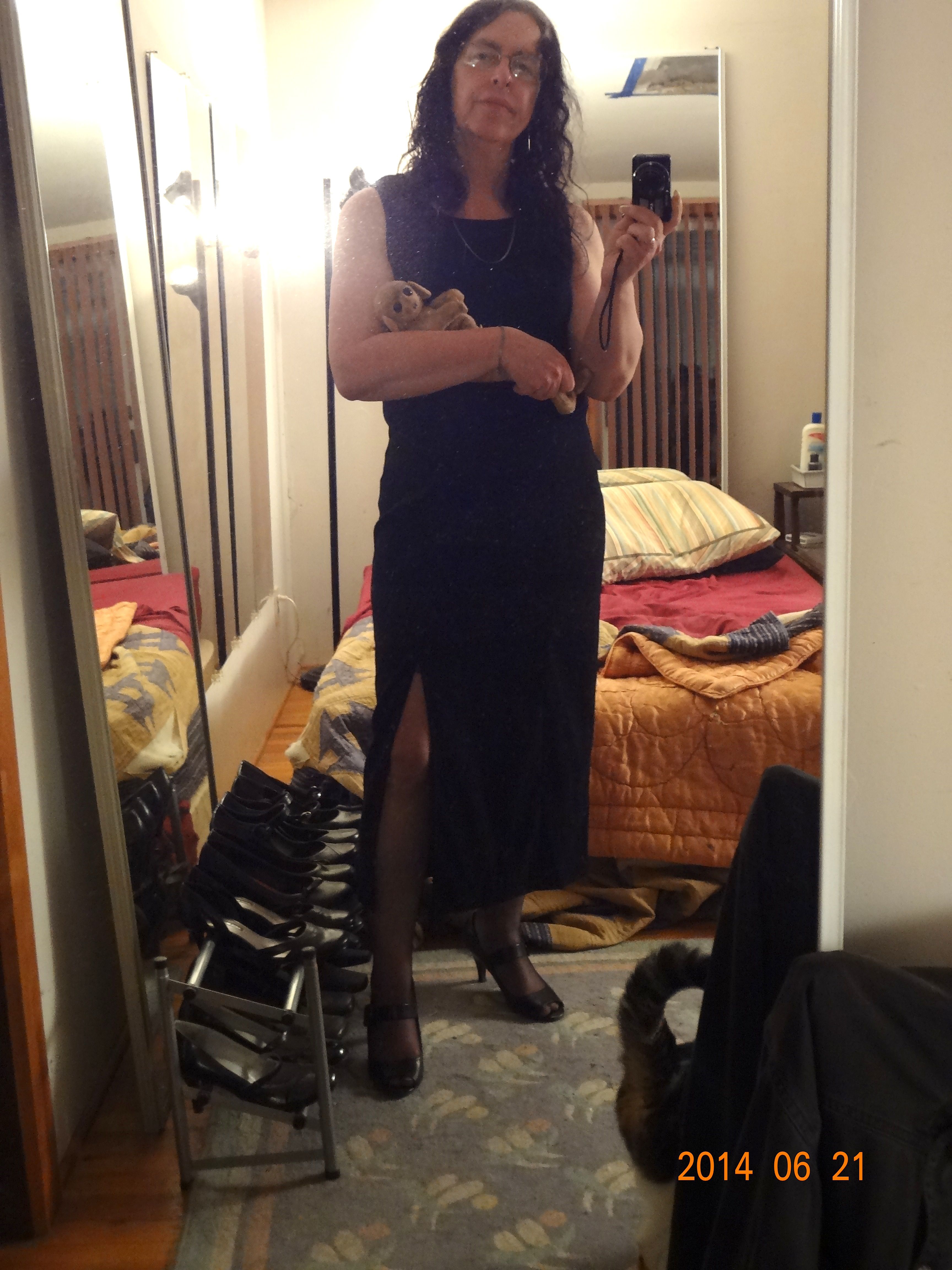 ./DSC01079 - BARB with Susan's Monkey - FACEBOOK.JPG